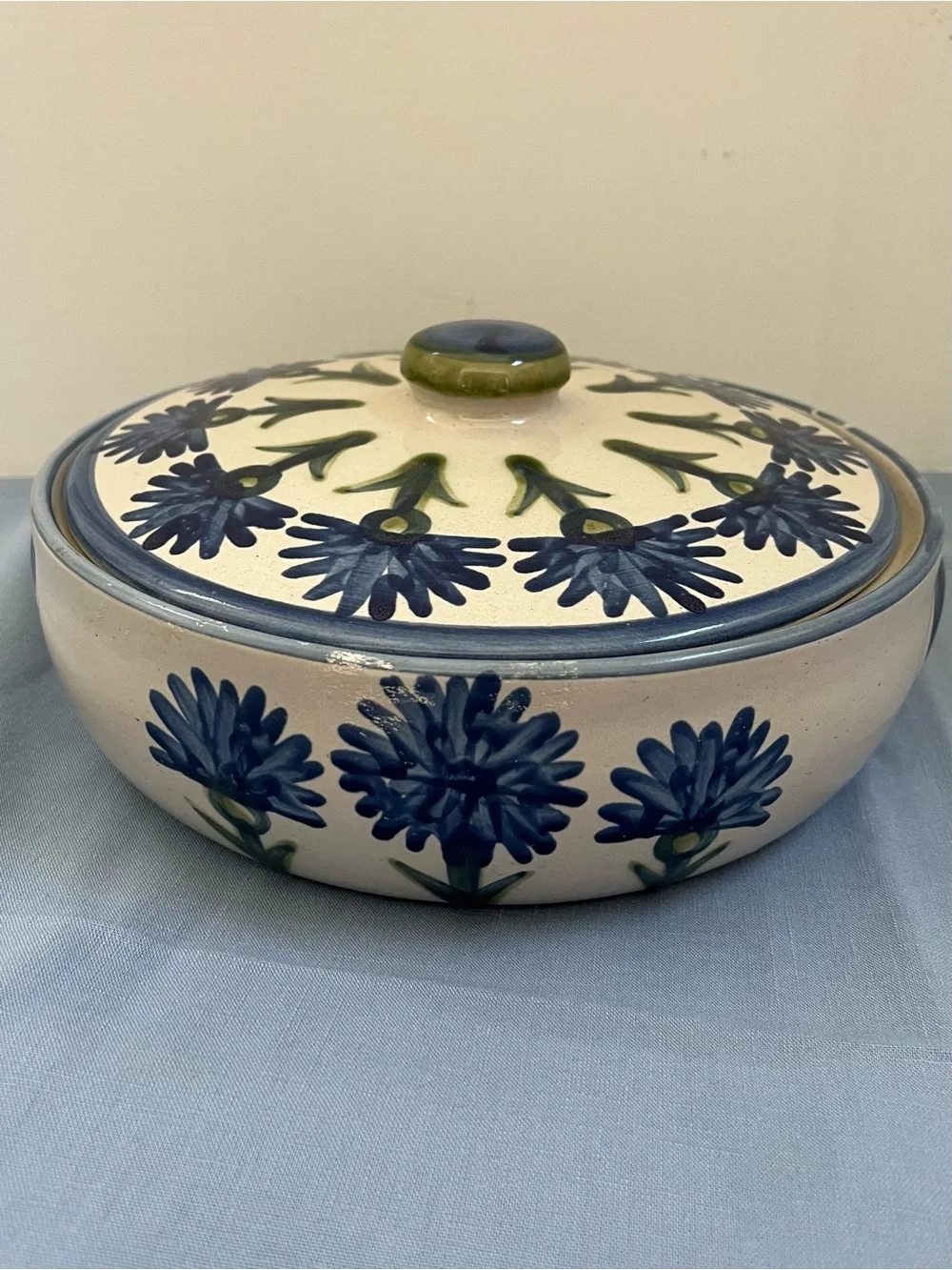 Louisville Stoneware Casserole Dish w/ Lid Blue Cornflower Bachelor Button 11”